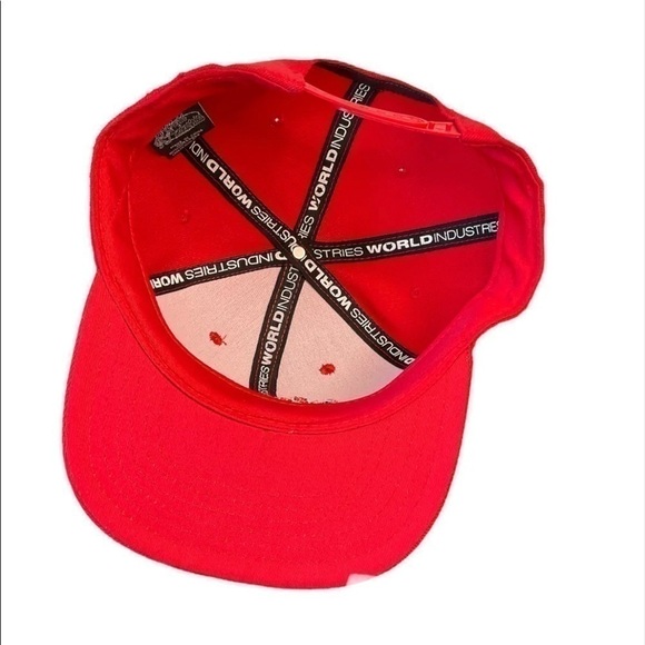 world Industries Men’s Snapback Red NWT wet Willy flame boy - Picture 2 of 3